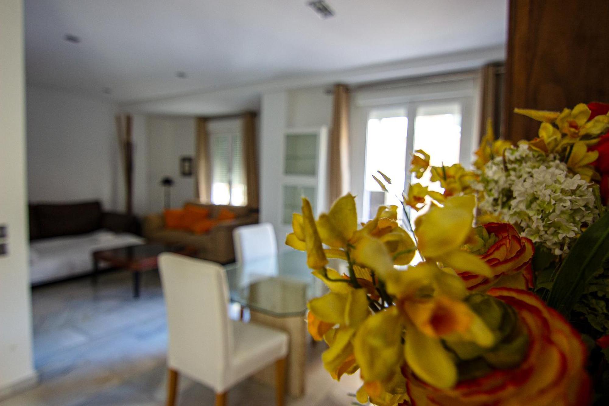Apartamento Amplio Y Luminoso A 2 Min Del Centro Sevilla Exterior foto